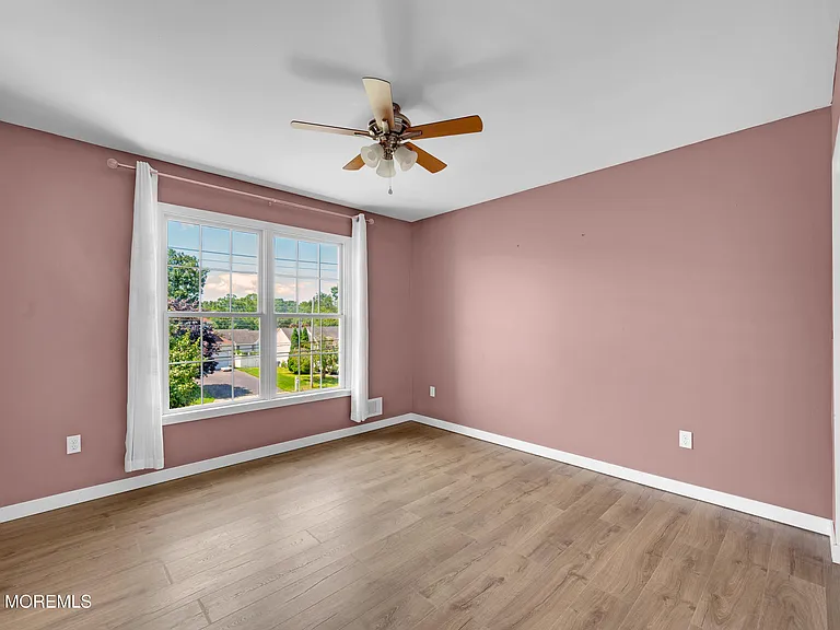 248 Compass Rd — Photo 32