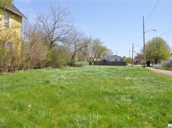 607 Raynolds Pl SW, Canton, OH 44707