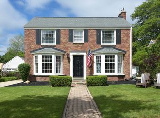 6237 N Bay Ridge Ave, Whitefish Bay, WI 53217