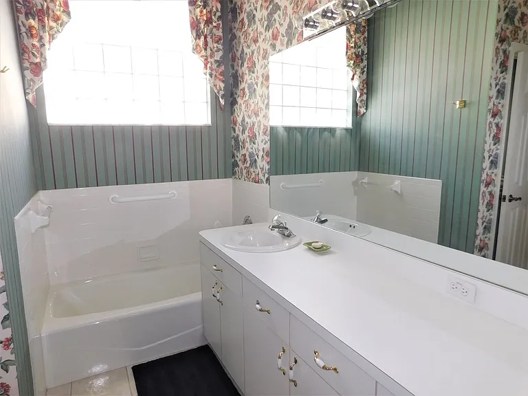 5107 Pinnacle Dr — Photo 17