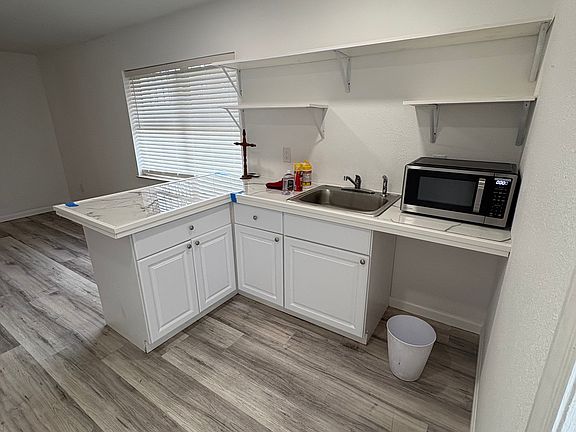 3rd image of 11613 Painted Hills Ln