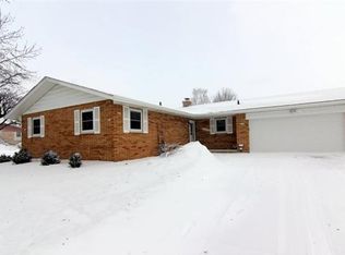 2718 Hilltop Dr, Sun Prairie, WI 53590