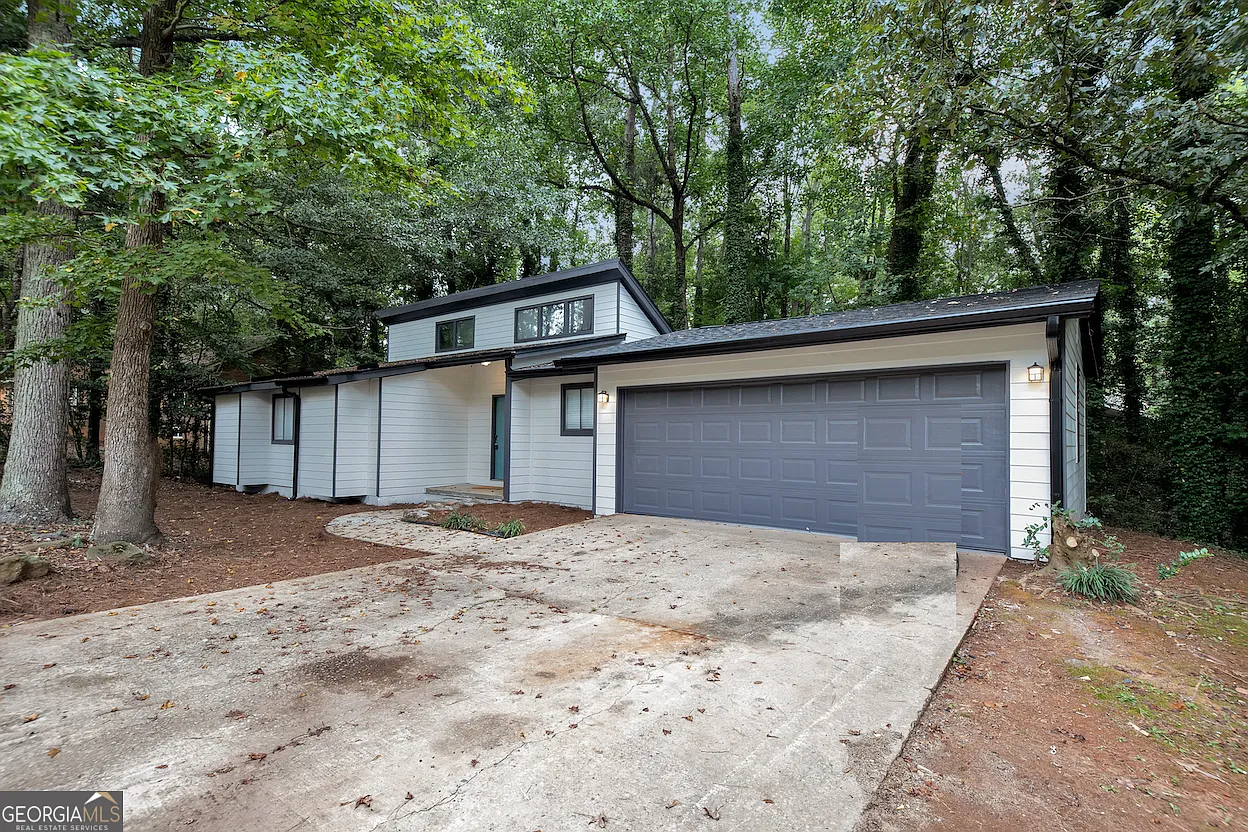 3 bed, 2.0 bath, 1600 sqft, $4,900 — Photo 4