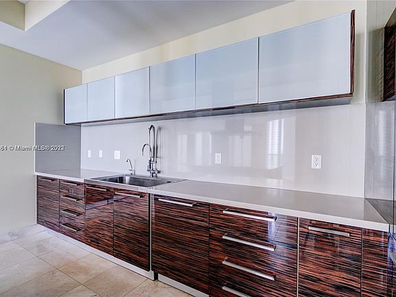 5th image of 200 Sunny Isles Blvd #2