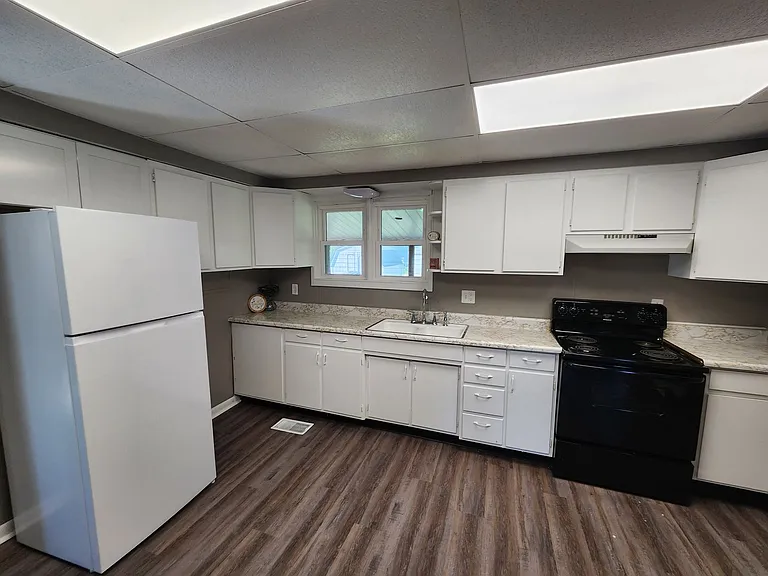 1605 S Union St — Photo 14