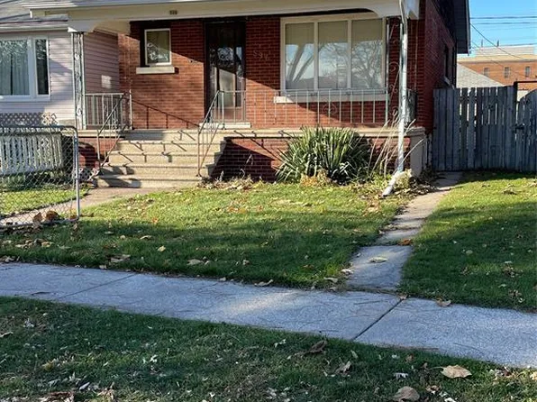 596 Irvine Ave, Windsor, ON N8X 2T2