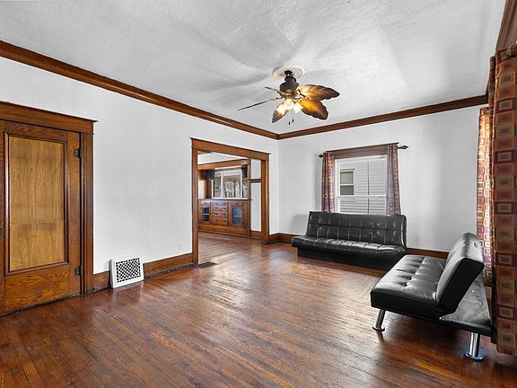 3rd image of 1807 Teel Ave