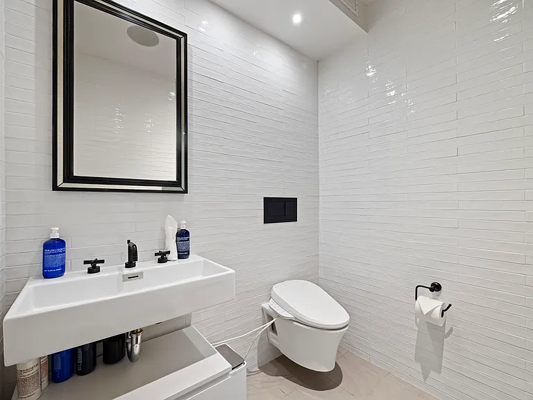 265 E Houston St #7 — Photo 21