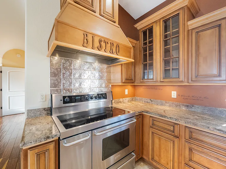 736 Pruitt Dr — Photo 29