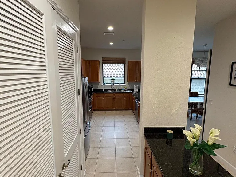 544 Market St — Photo 5