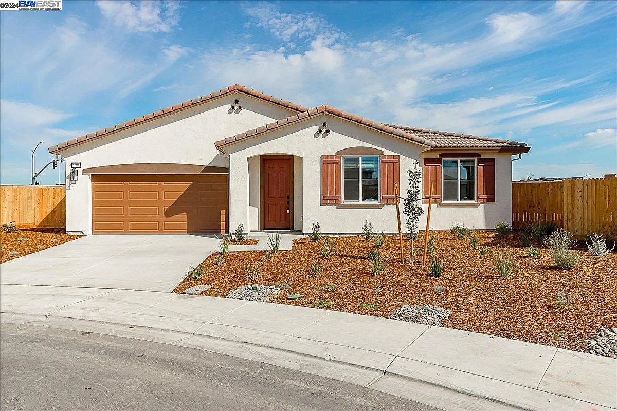 1604 Eagle River Ave photo 1