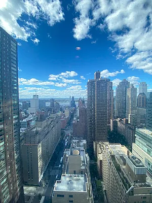 Rented by NY NY Condo, Inc | media 5