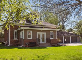 9900 Regent Ave N, Brooklyn Park, MN 55443