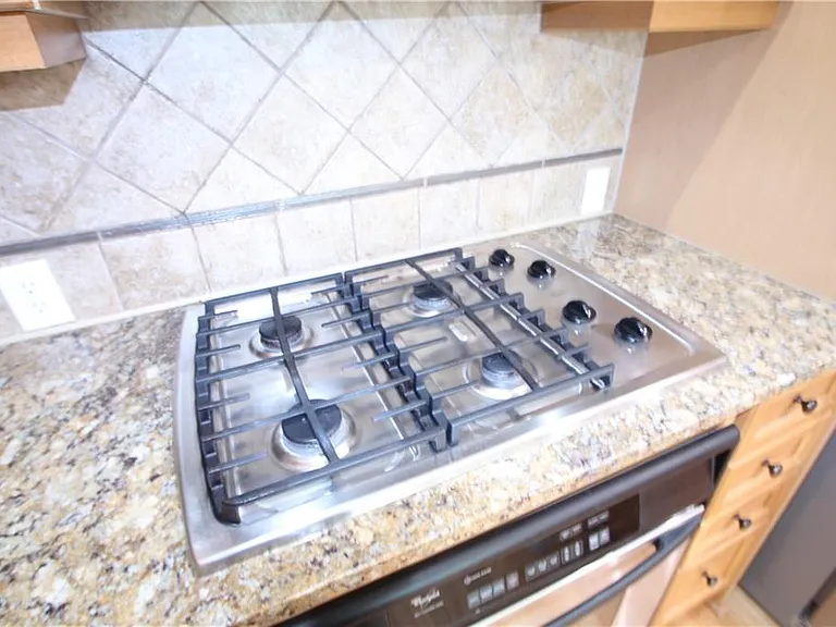 11 Perimeter Ctr E #2304 — Photo 13