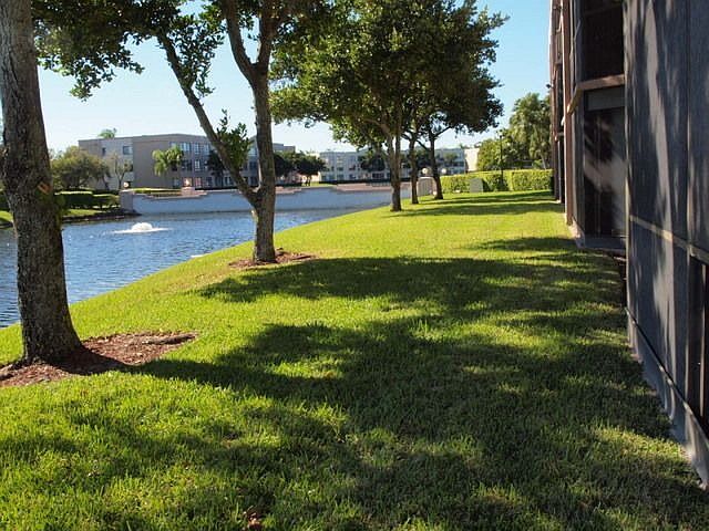 1st image of 7212 Fairfax Dr
