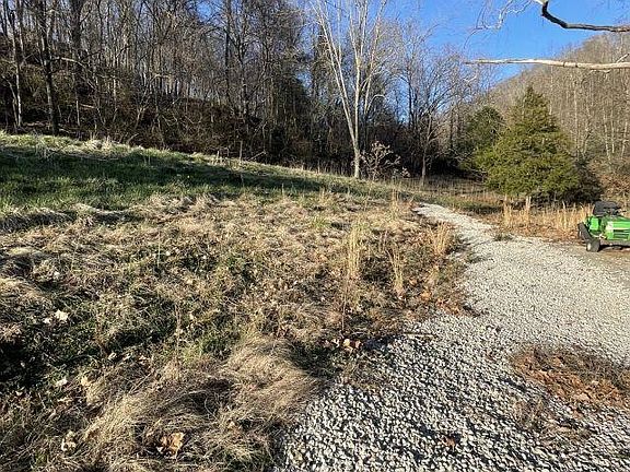 5th image of 6384 Camp Creek Rd