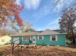 613 NW Central St, Lees Summit, MO 64063