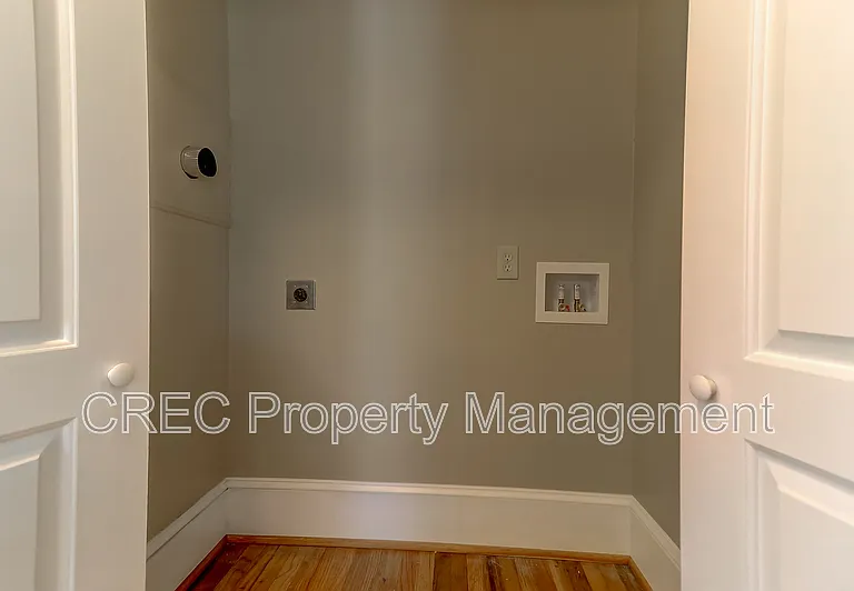 5002 Alpha St — Photo 12