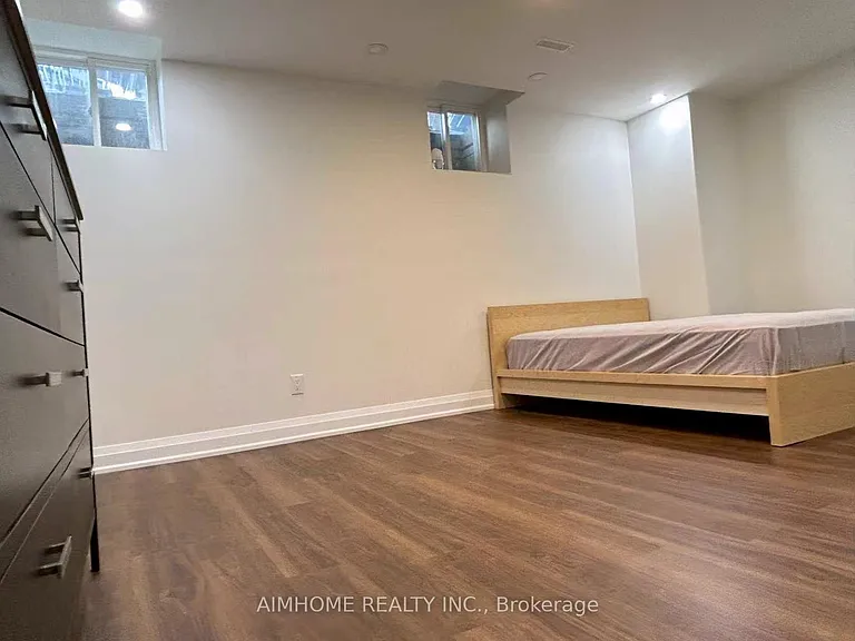 130 Village Gate Dr — Photo 2