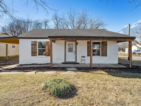 320 N Hogan St, Pryor, OK 74361