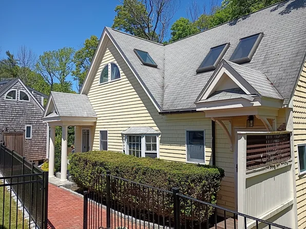 106R Main, Newburyport, MA 01950