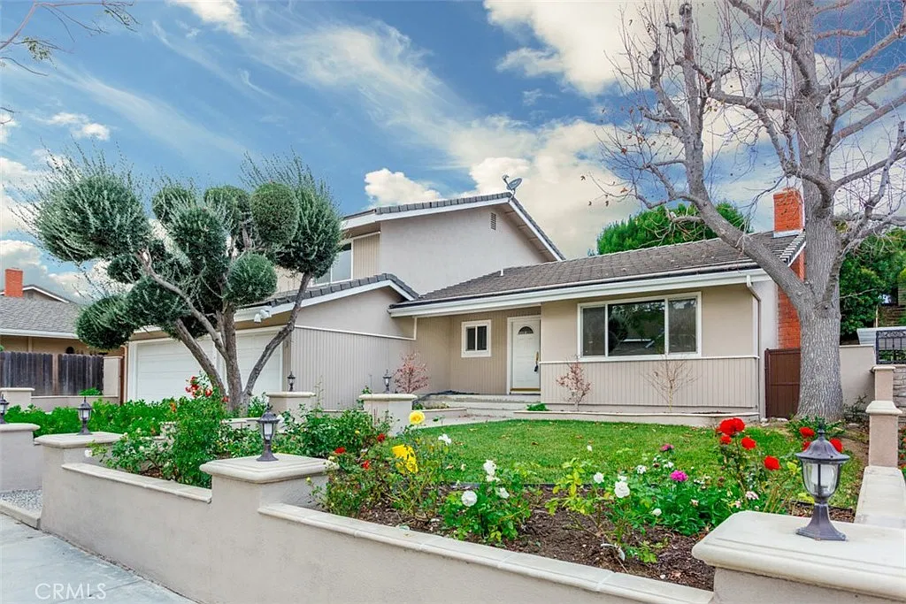 5 bed, 3.5 bath, 2655 sqft, $5,500 — Photo 1