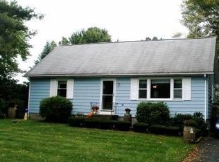 23 Woodin Rd, Halfmoon, NY 12065