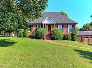 1410 Spainwood St, Columbia, TN 38401