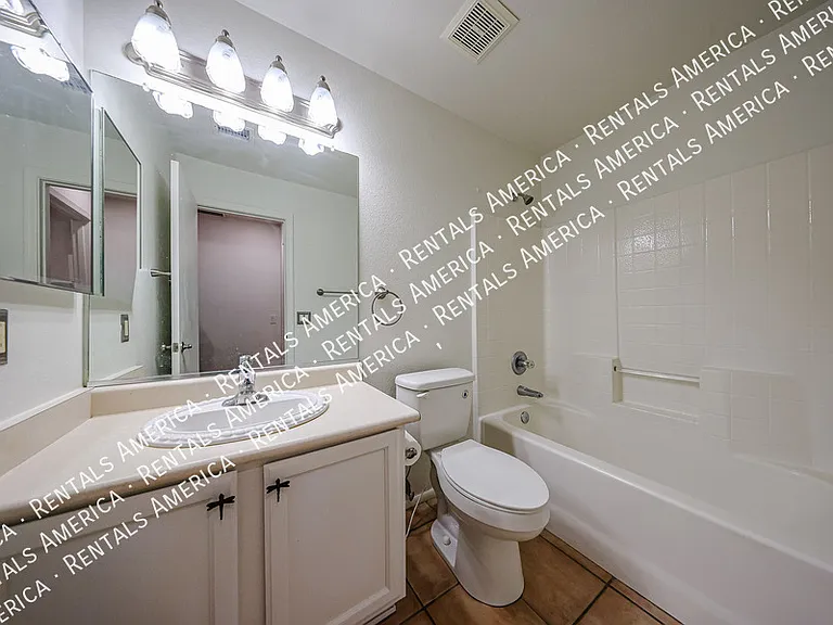 2354 E Browning Pl — Photo 12