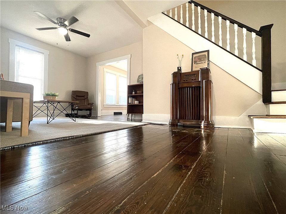 1st image of 508.5 E Hamtramck St