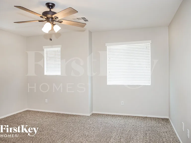 6074 Peaceful Creek St — Photo 10