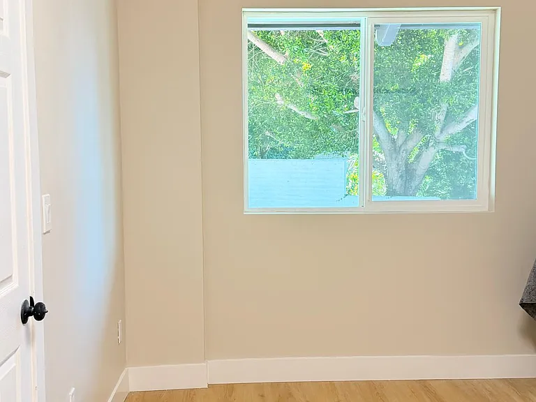 1565 Nautilus St #A — Photo 12
