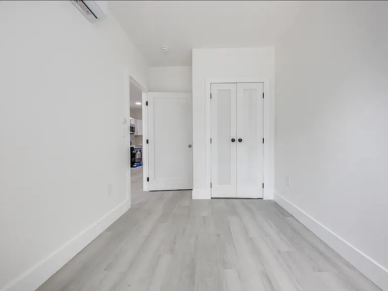 431 Warwick St #3CC — Photo 11