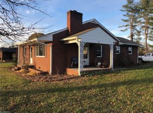 1001 S Franklin Rd, Mount Airy, NC 27030