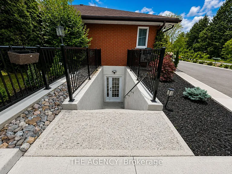 15415 Jane St #BASEMENT — Photo 3