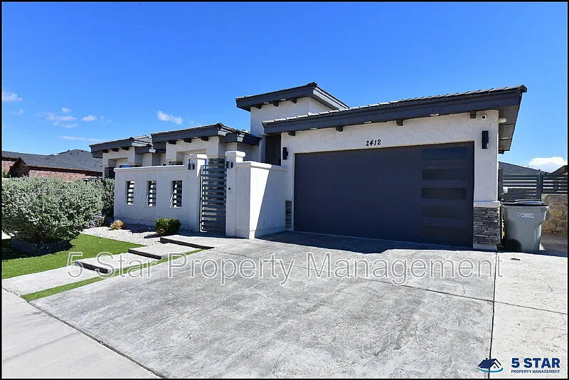 3 bed, 2.5 bath, 2550 sqft, $2,500 — Photo 4