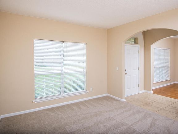 3rd image of 108 Moultrie Crossing Ln