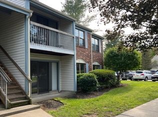 42 Crabapple Ln, Franklin Park, NJ 08823