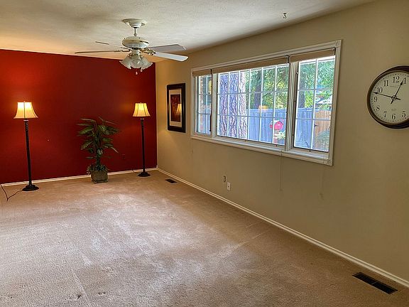 5th image of 815 W Rolland Ave