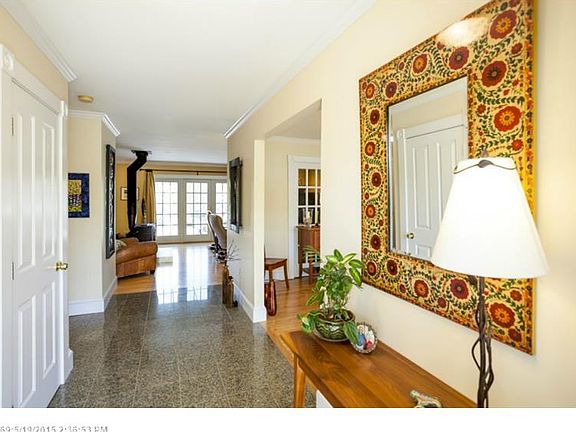 4th image of 10 Wildwood Lndg