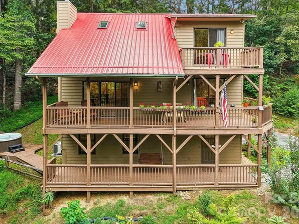 36 Nicholas Ln, Maggie Valley, NC 28751