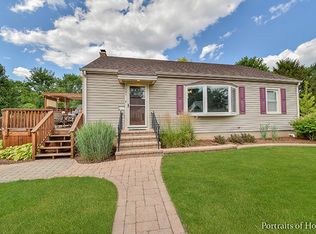 325 Chalmers St, Geneva, IL 60134