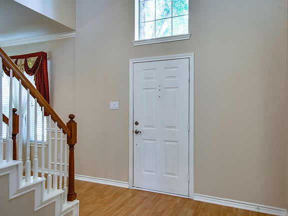 4th image of 8201 Alderwood Dr