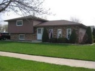 831 Bradley Ave, Matteson, IL 60443