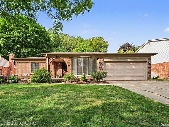 2nd image of 5849 Bingham Dr