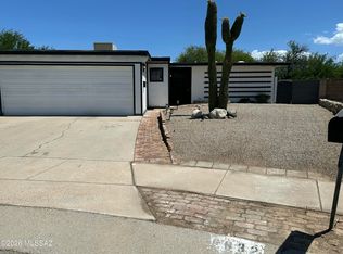 6832 N Autumn Pl, Tucson, AZ 85741