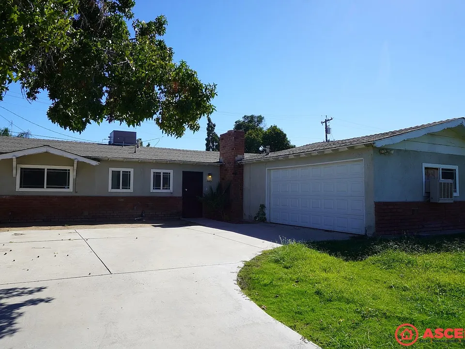 205 Yukon Ave