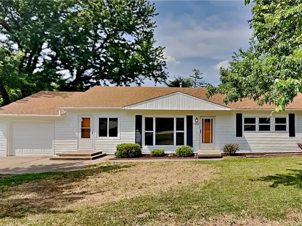 7930 Armstrong Ave, Kansas City, KS 66112