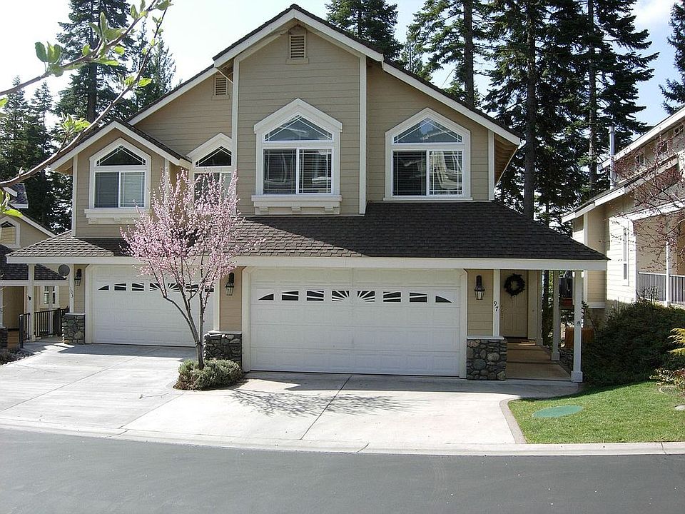 Premier Lakeside Villa