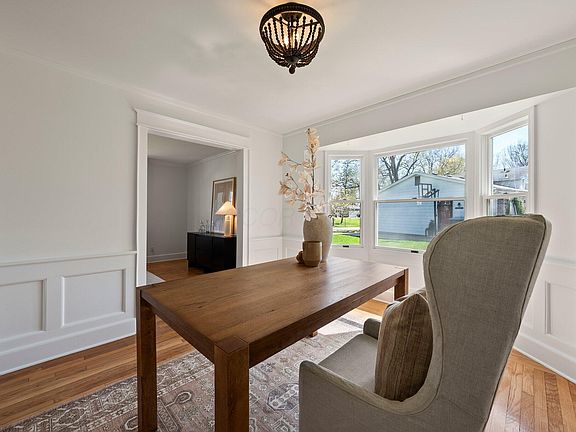 5th image of 571 Mohican Way